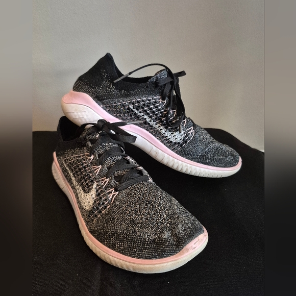 Shoes - Picture 4 of 4